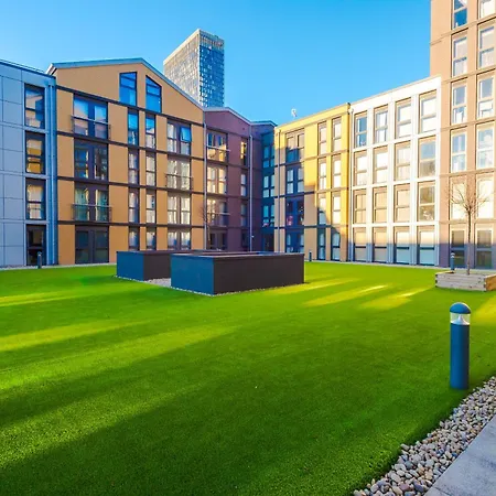 Sterling Suite: Modern Centre By Dreamluxe * Birmingham