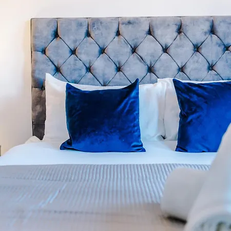 Sterling Suite: Modern Centre By Dreamluxe Birmingham